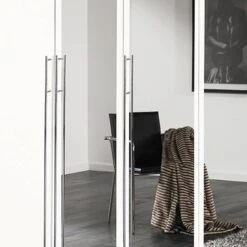 Armoire à Portes Battantes Brooklyn II -Armoire Soldes Boutique drehtuerenschrank melva polarweiss spiegel 278231